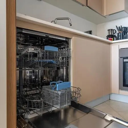 View Luxury 2bd Maslak 1453 W/parking/balcony *